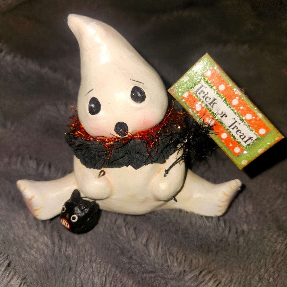 Bethany Lowe Trick or Treat Ghostie
